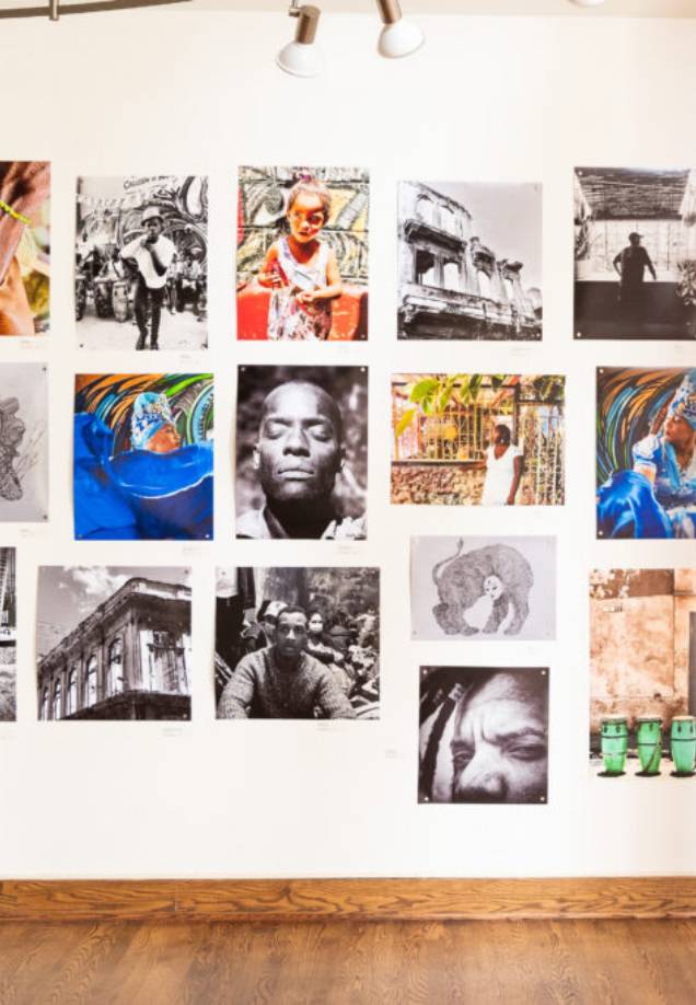 Santa candy cane decor