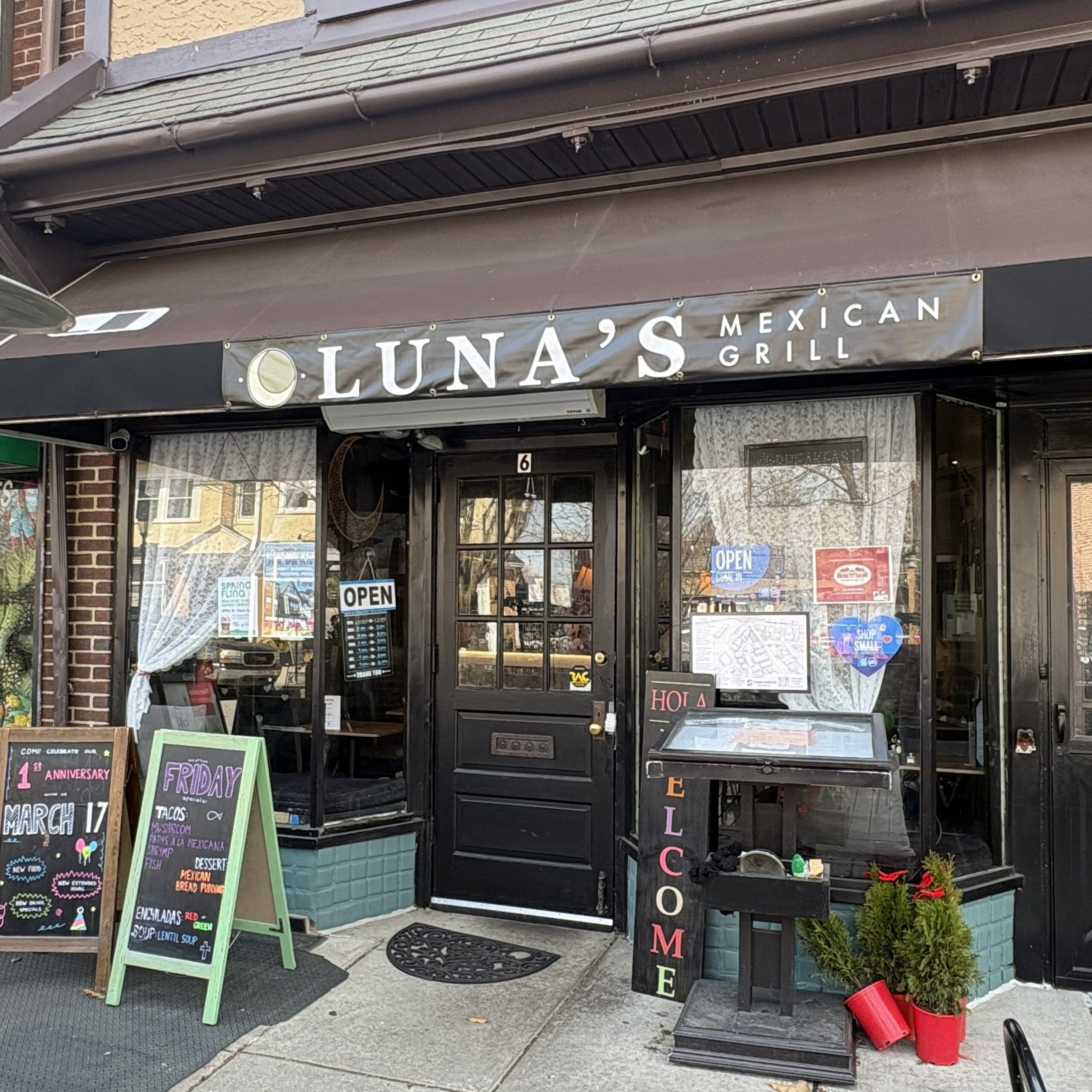 Luna's Mexican Grill